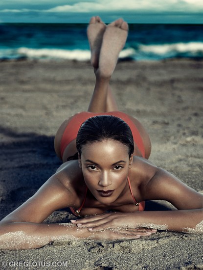 Sport & Style Selita Ebanks 6